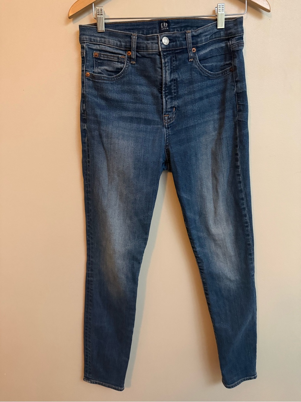 Gap True Skinny High-Rise Jeans in Medium Indigo - Picture 3 of 5